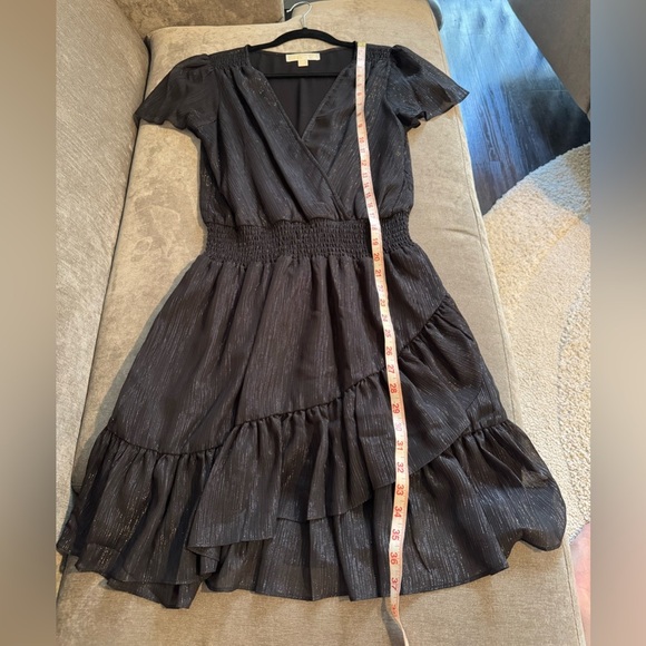 Michael Kors Black Metallic Crinkled Georgette Ruffled Wrap Dress Size Medium - Picture 11 of 11